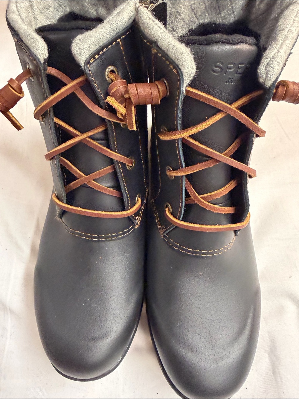 Sperry Women’s Black  Leather Lace-Up Winter Boots